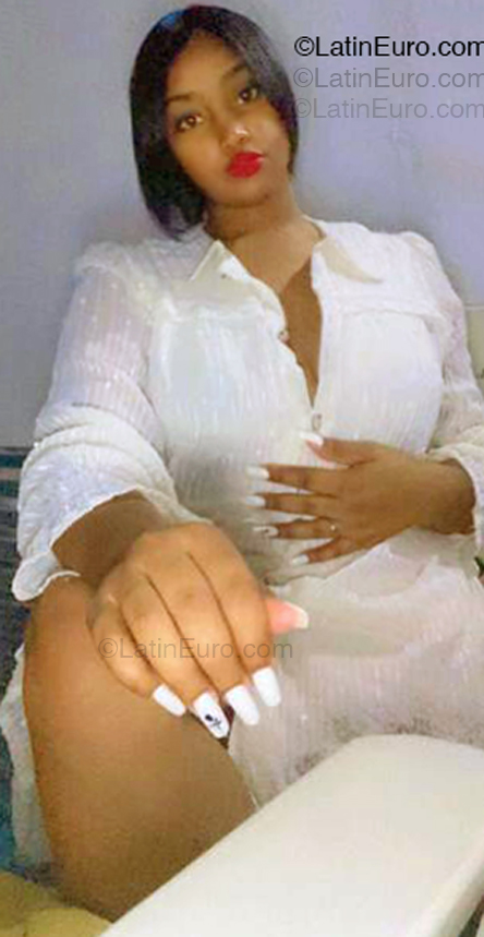 Date this funny Dominican Republic girl Jeisla from Santo Domingo DO55006