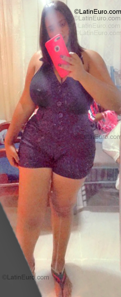 Date this cute Dominican Republic girl Marbel from Santo Domingo DO55061