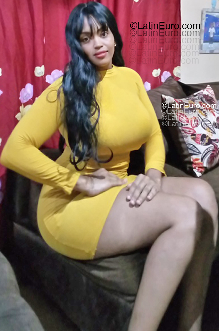 Date this lovely Dominican Republic girl Annita from Santo Domingo DO55158