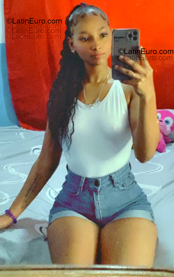 Date this athletic Dominican Republic girl Jissel from San Francisco de Macoris DO55173