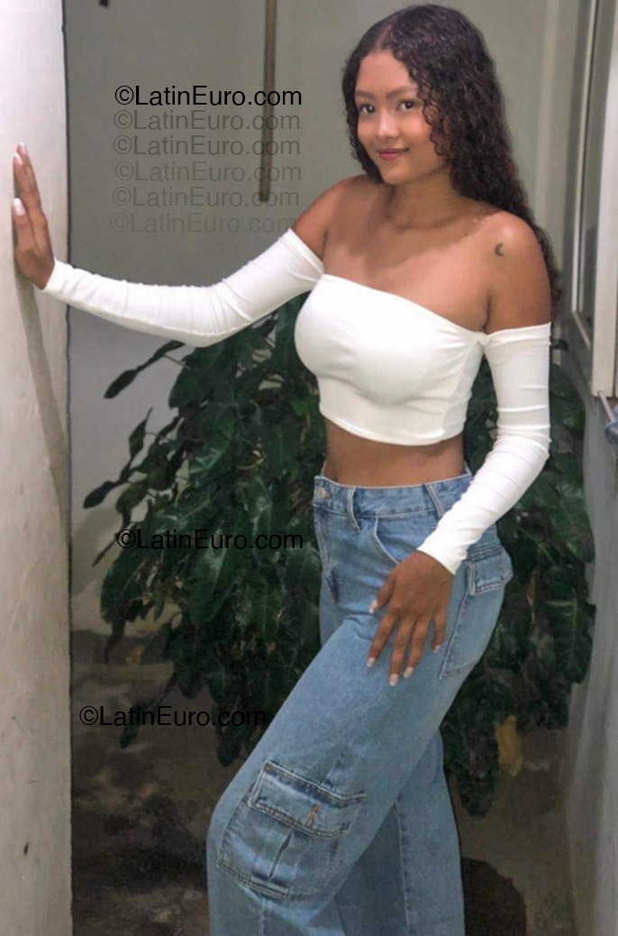 Date this lovely Colombia girl Liz from Barranquilla CO33407