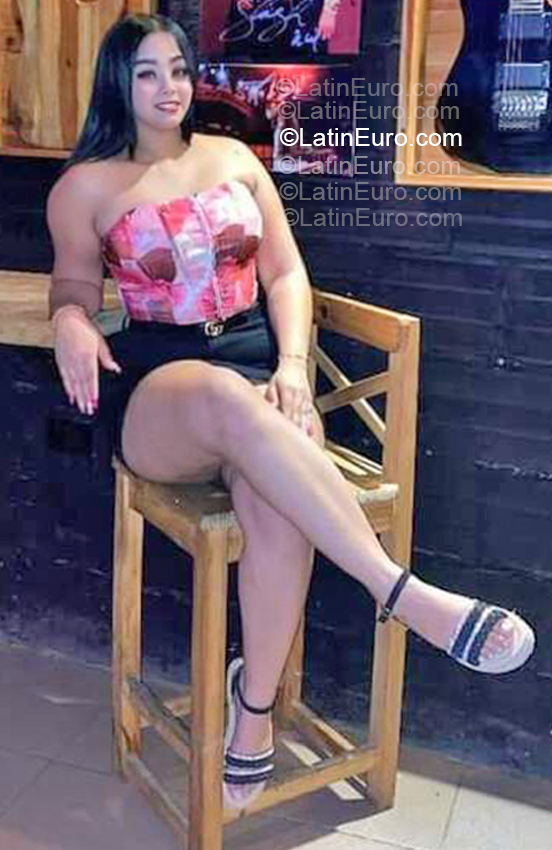 Date this voluptuous Argentina girl Anabel from Las Flores AR999