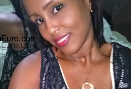 Date this cute Dominican Republic girl Magdalena from Santo Domingo DO55413