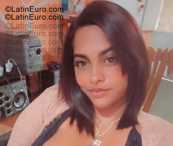 Date this cute Venezuela girl Yenny from Chacao VE5356