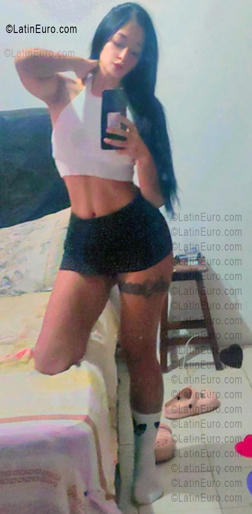 Date this georgeous Venezuela girl Lau from Caracas VE5386