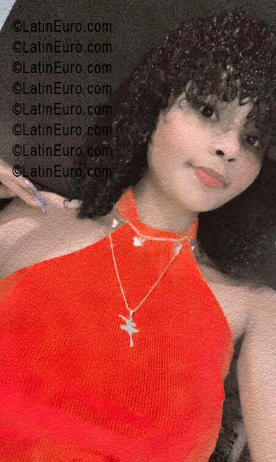 Date this delightful Dominican Republic girl Ays from Santo Domingo DO55642