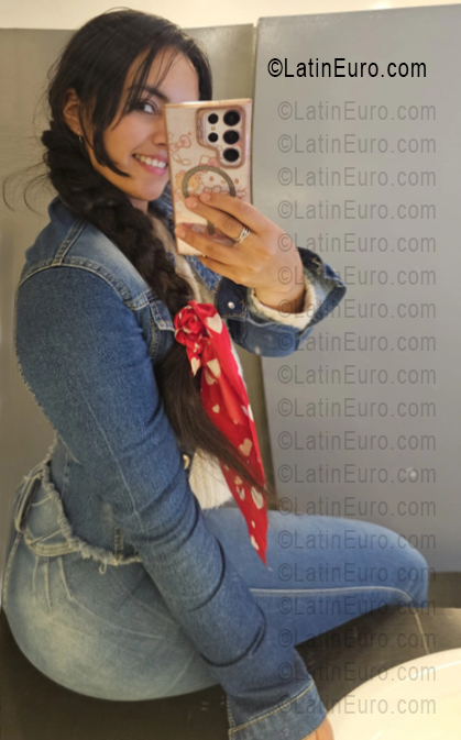 Date this pretty Colombia girl Lili from Zipaquira CO33562