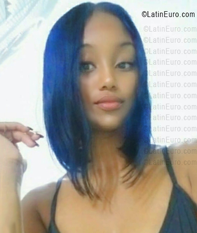 Date this stunning Dominican Republic girl Genesis - Glesis from Santiago DO55945