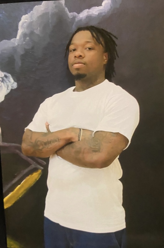 Date this voluptuous United States man Tavondrick from Richmond US25335