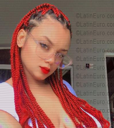 Date this happy Dominican Republic girl Adriana from Santo Domingo DO56042