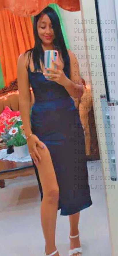 Date this charming Dominican Republic girl Miosoty from Santo Domingo DO56049