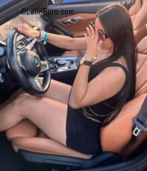 Date this fun Venezuela girl Aleska from Caracas VE5429