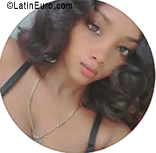 Date this good-looking Dominican Republic girl Mara from Santo Domingo DO56136