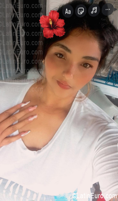 Date this funny Colombia girl Kelly from Medellin CO33668