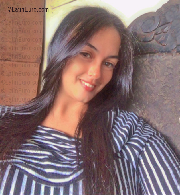 Date this gorgeous Venezuela girl Migdalia from Barquisimeto VE5500
