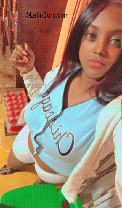 Date this athletic Dominican Republic girl Yossy from La Vega DO56206