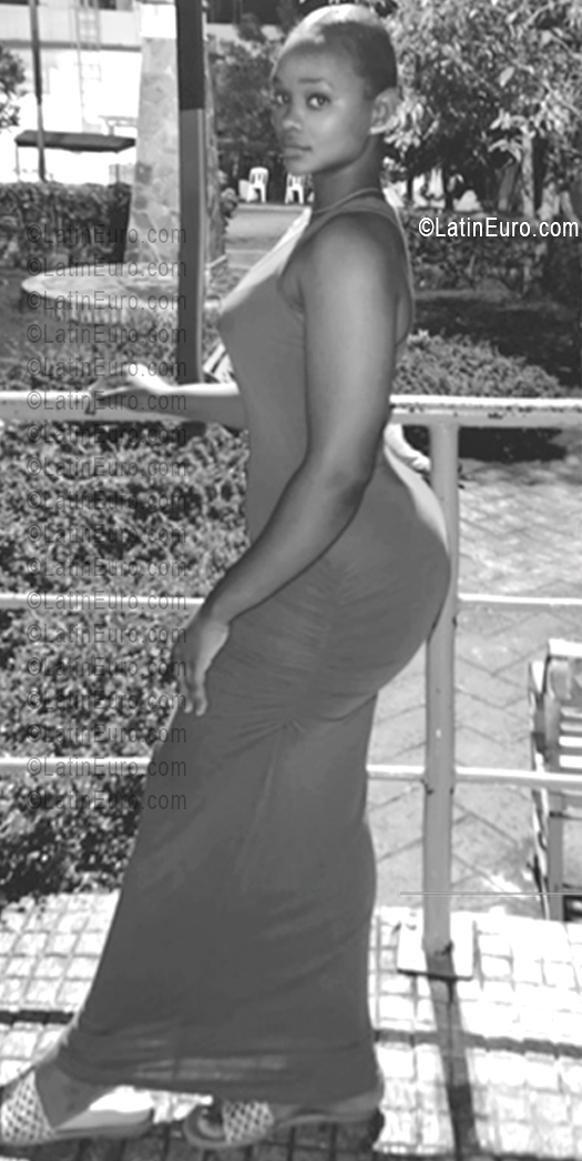 Date this happy Dominican Republic girl Magalis from Dajabon DO56251