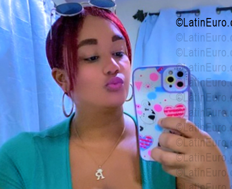 Date this good-looking Dominican Republic girl Roseiris from Santo Domingo DO56311