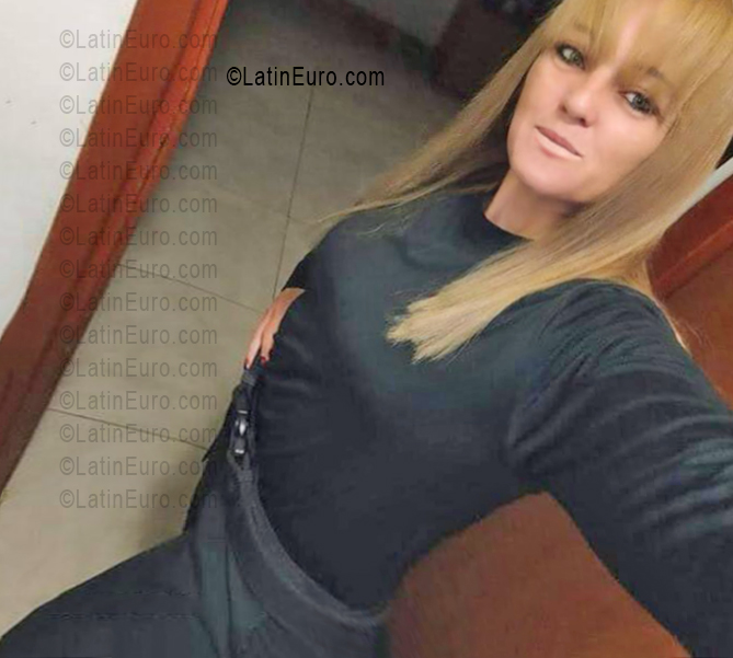 Date this hot Argentina girl Yanel from Magdalena AR1010