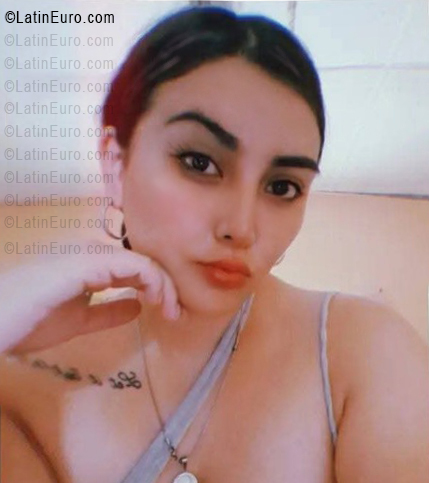 Date this happy Argentina girl Nina from Buenos Aires AR1012