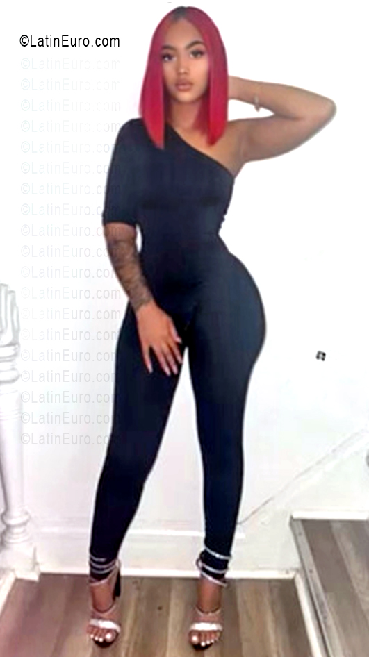 Date this voluptuous United States girl Jade from Newark US25548