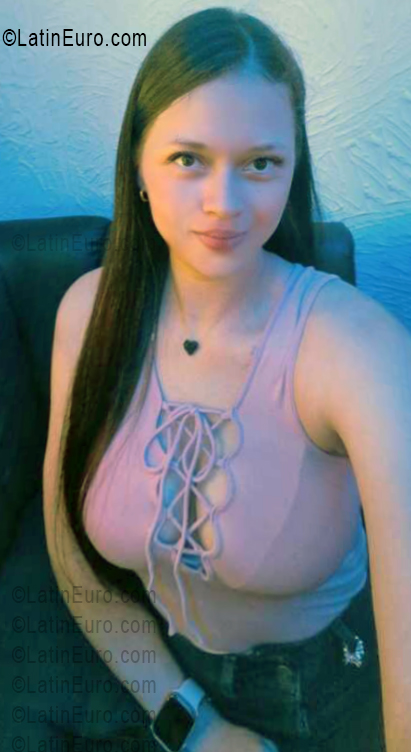 Date this passionate Colombia girl Wendy from Medellin CO33752