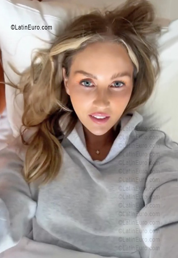 Date this sensual Germany girl Marth from Frankfurt DE580