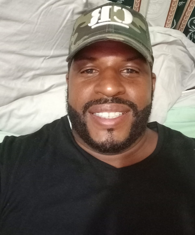 Date this pretty United States man CALIFORNIA KING from Hollywood US25631