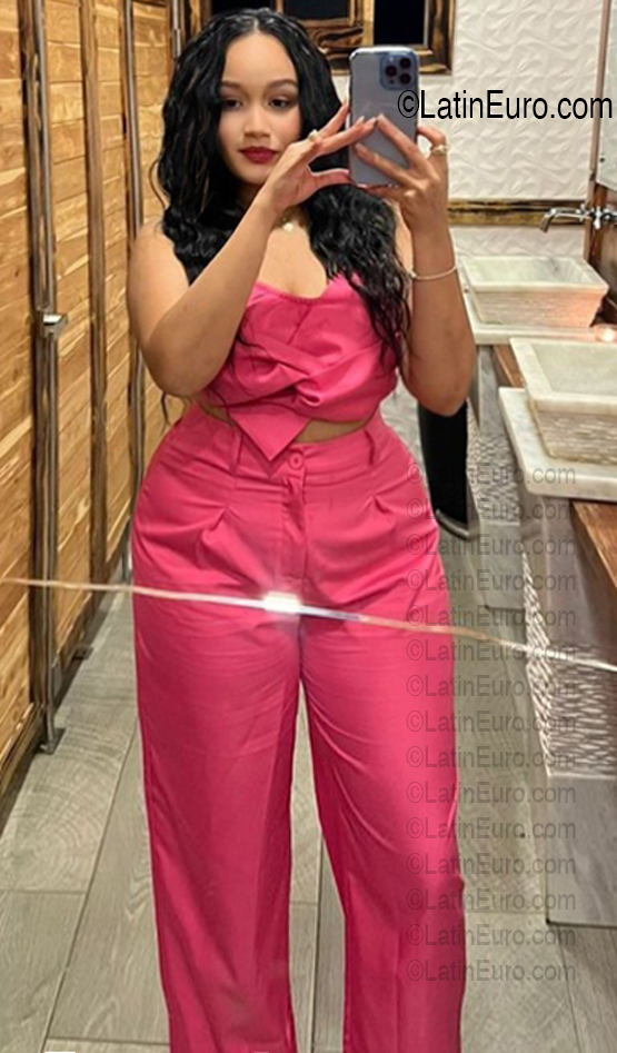Date this stunning Dominican Republic girl Rosa from Santiago DO56820