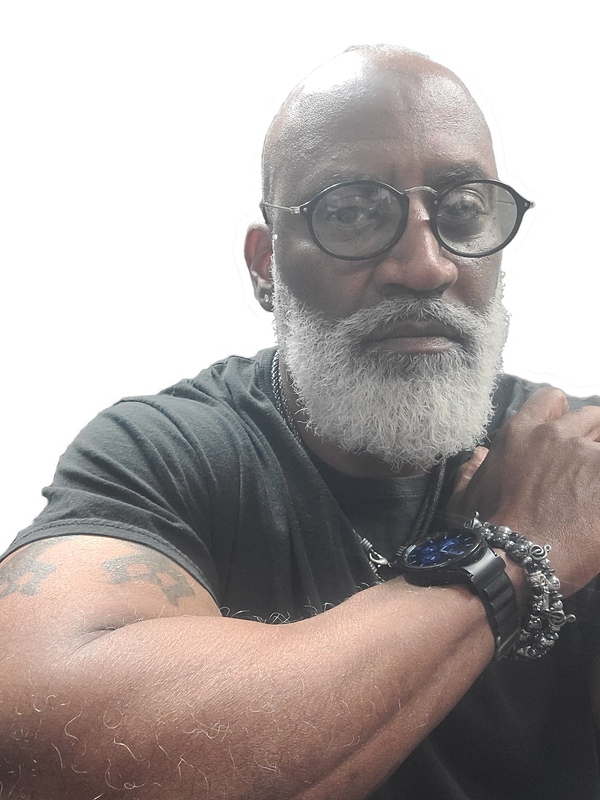 Date this beautiful United States man Dude from Canton US25652