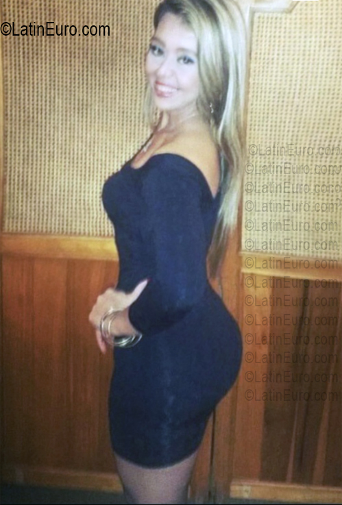 Date this delightful Colombia girl Rachel from Bogota CO33817