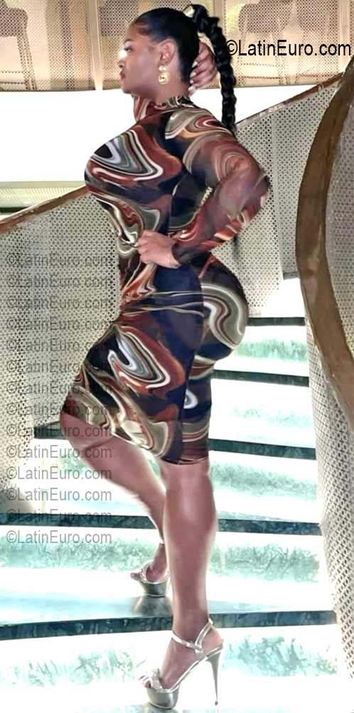 Date this hard body Dominican Republic girl Katherine from Dominican Republic DO56935