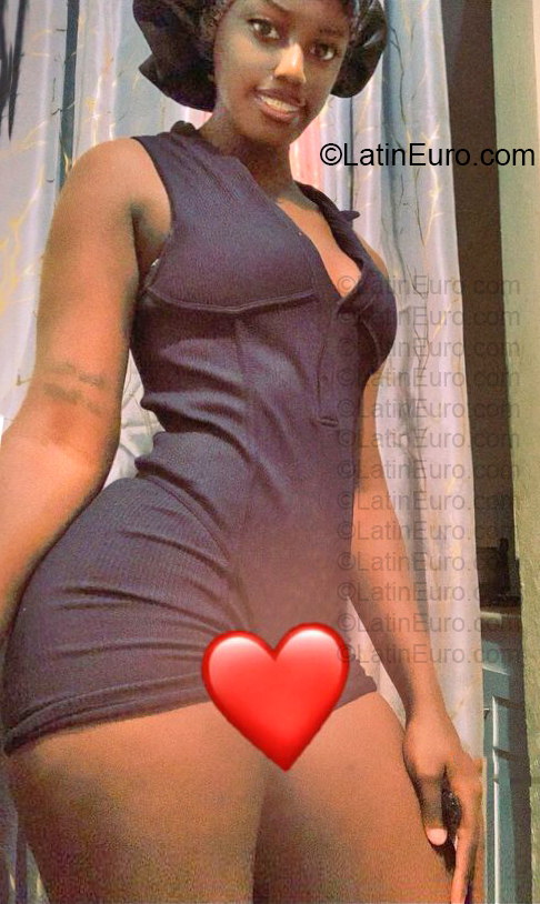 Date this hot Dominican Republic girl Marianny from Santo Domingo DO57011