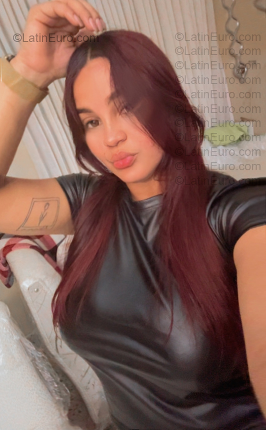 Date this pretty Dominican Republic girl Erika from San Francisco De Macoris DO57060