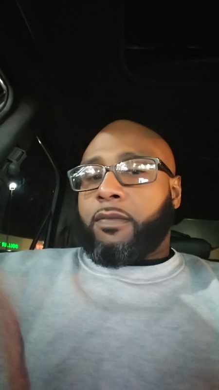 Date this lovely United States man Karl from New Orleans US25764