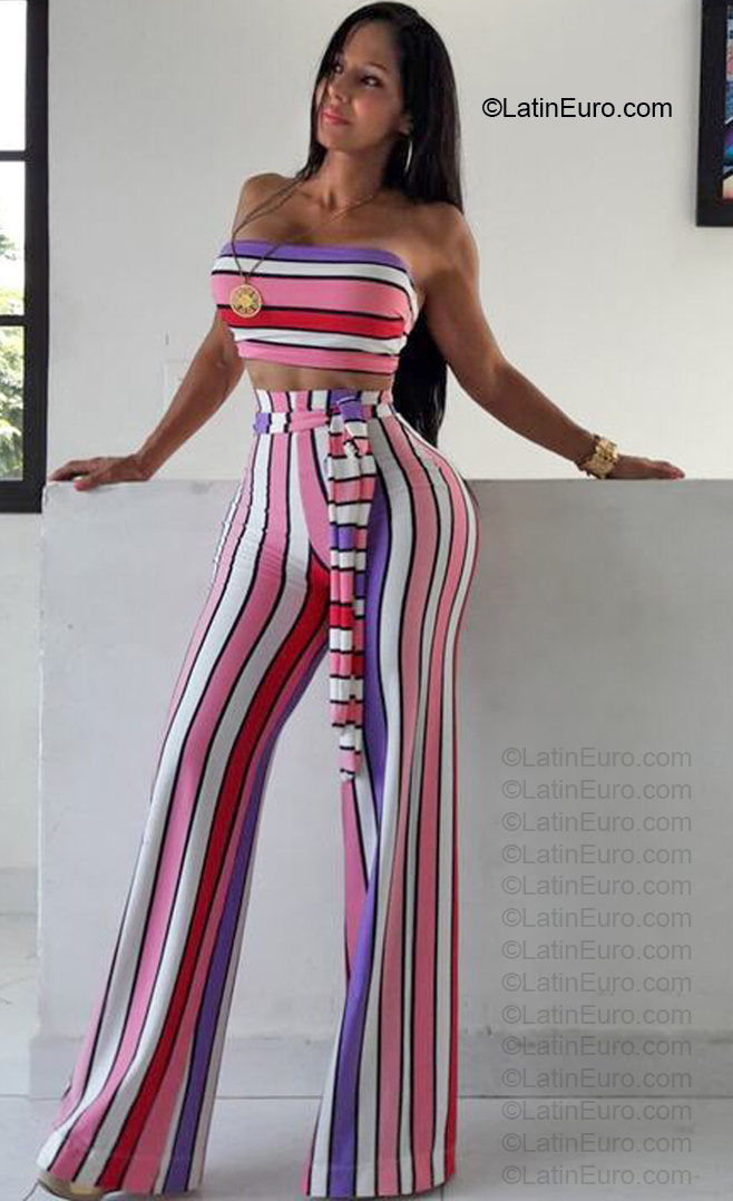 Date this voluptuous Colombia girl BELLA_DAMA from Bucaramanga CO33894