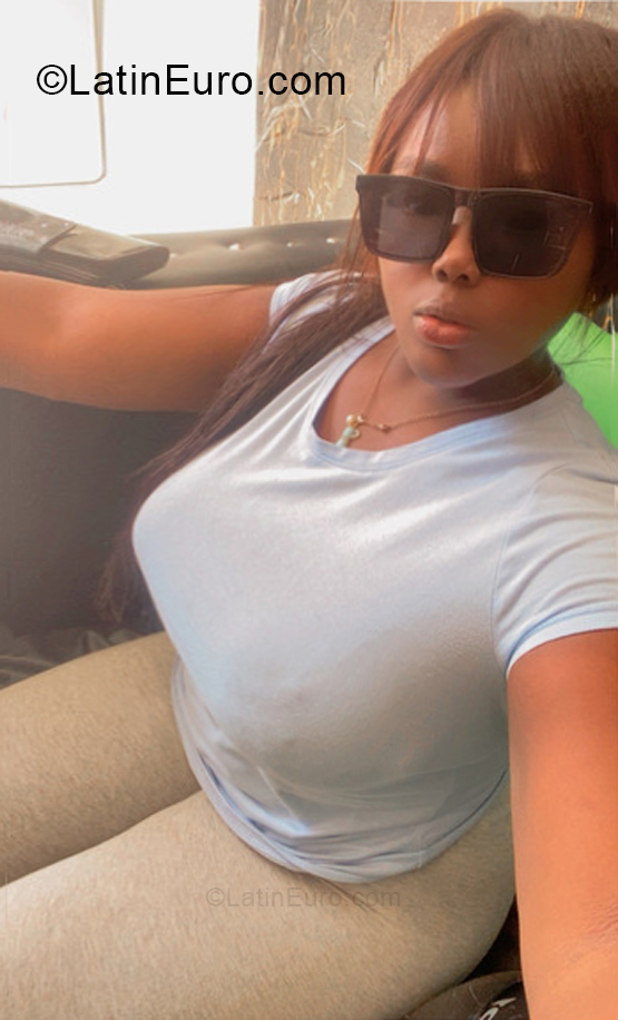 Date this beautiful Dominican Republic girl Luz from Santo Domingo DO57246